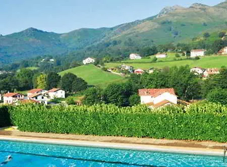 Vvf Pays Basque La Rhune 3* Sare